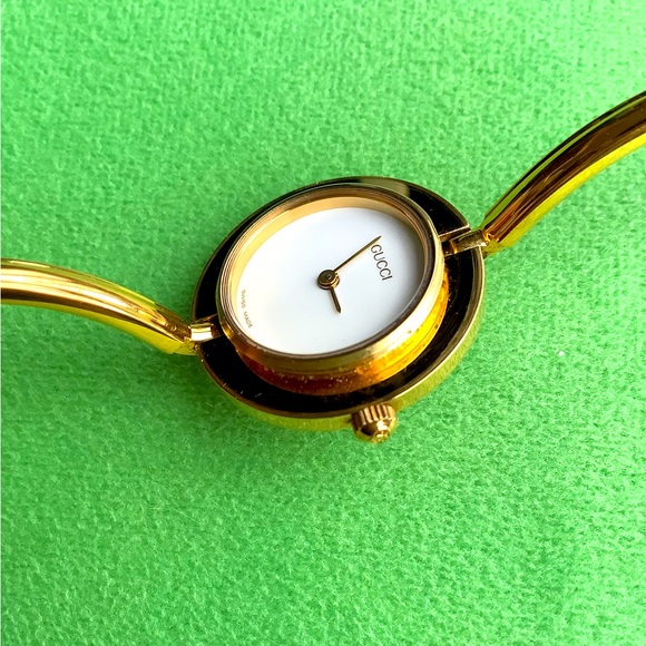 GUCCI bangle watch NICE and DRESSY 🔥🔥🔥 - Picture 7 of 15